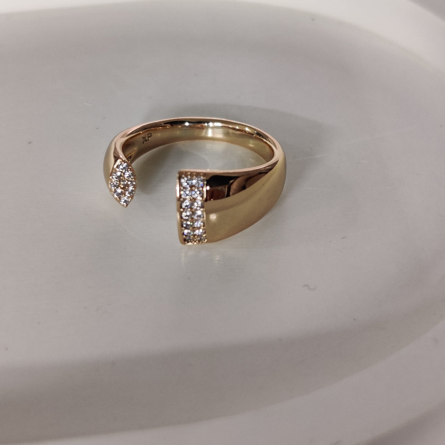 Ava Ring