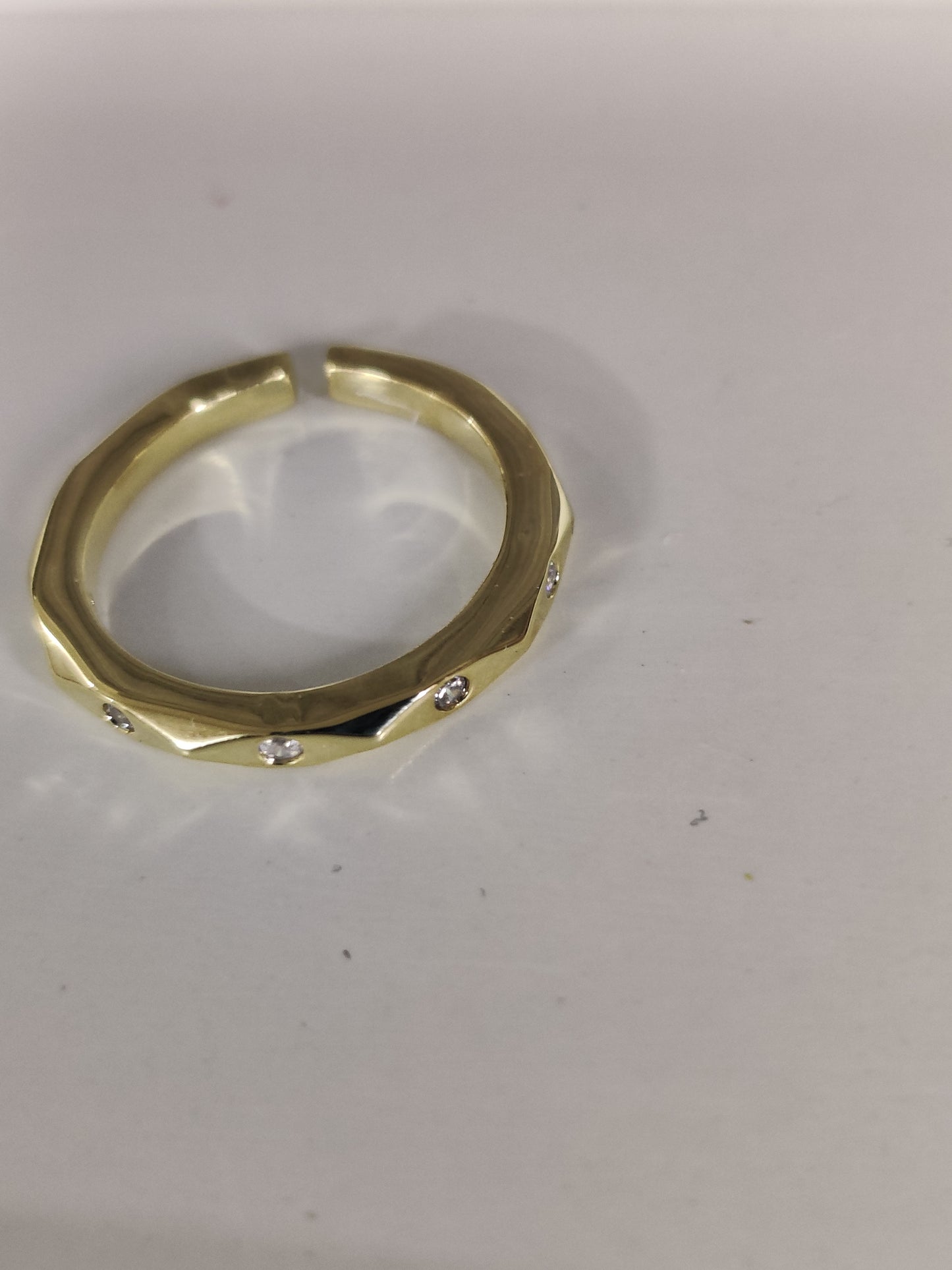Angular Ring
