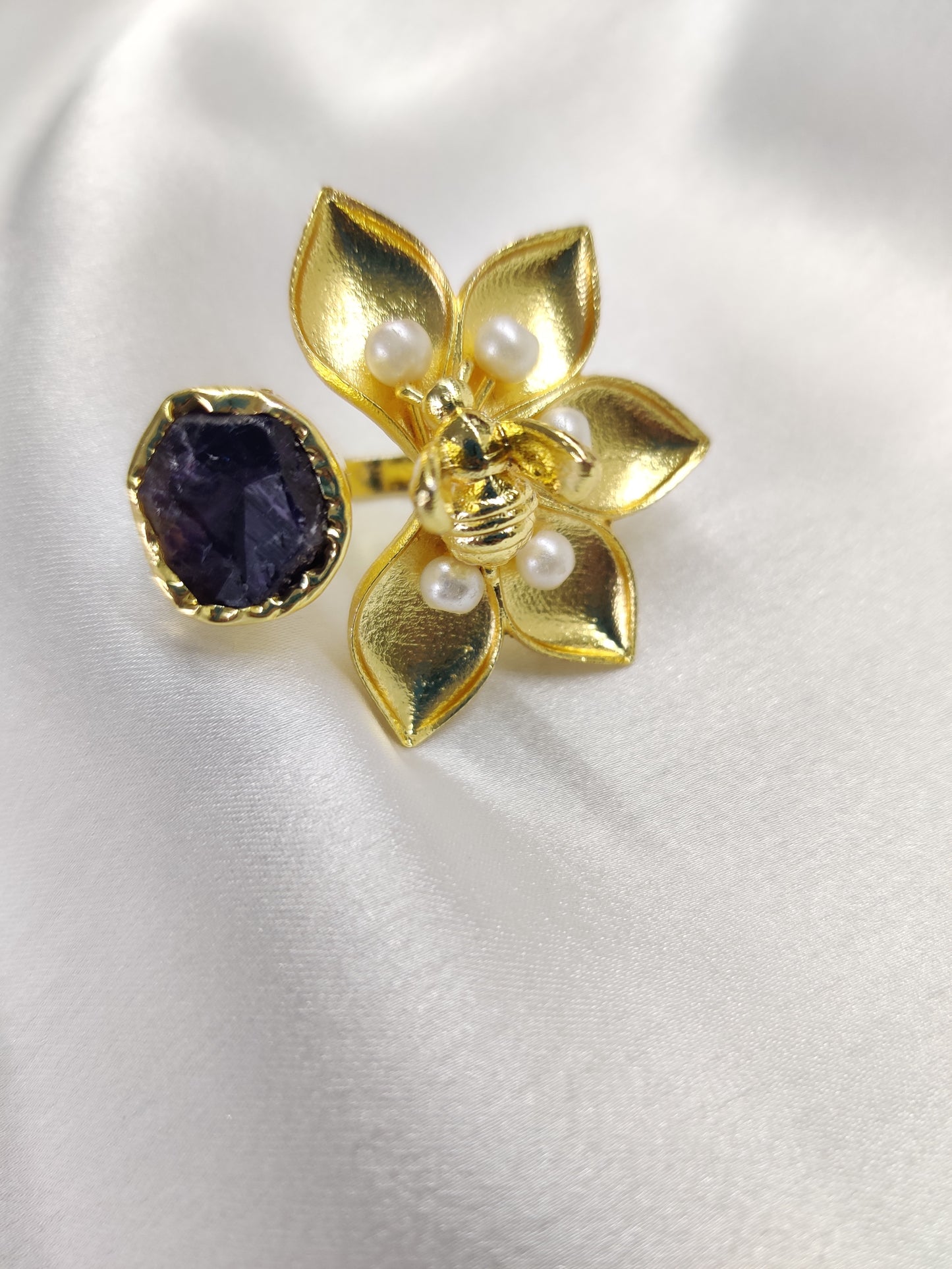 Gina Bee Ring, Toumaline