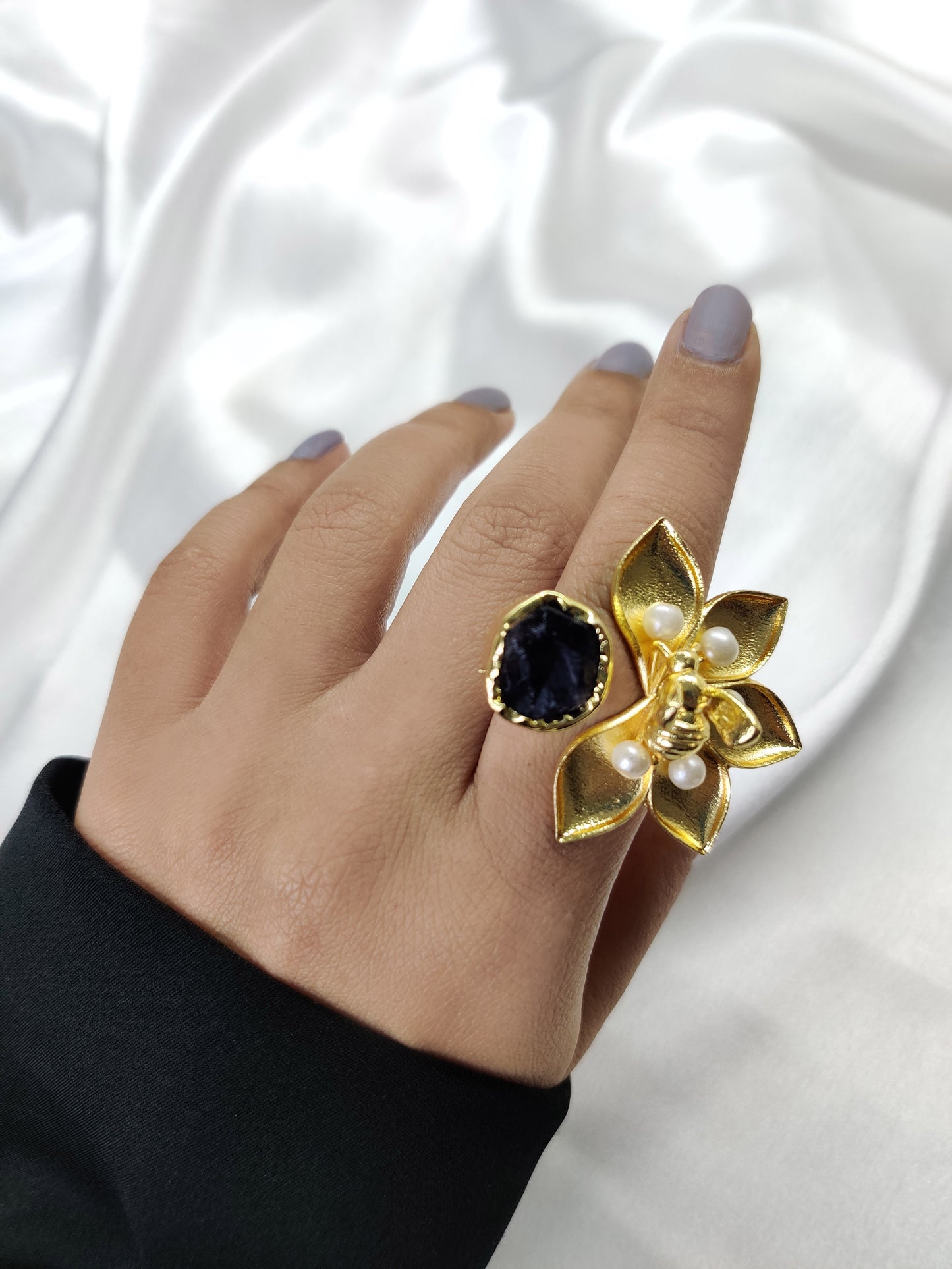 Gina Bee Ring, Toumaline