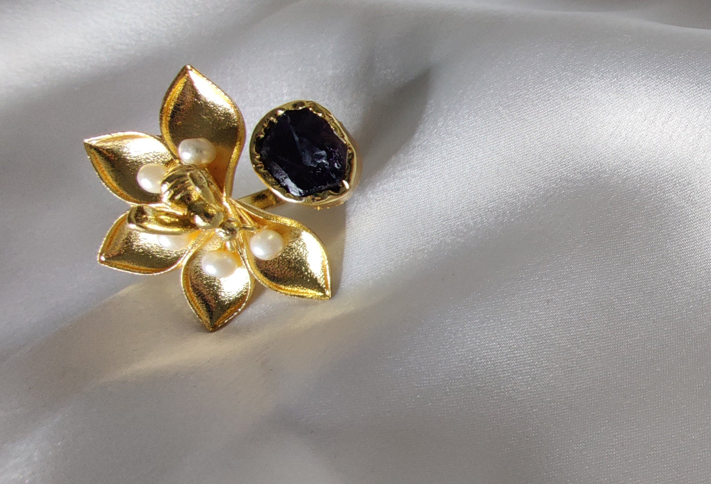 Gina Bee Ring, Toumaline