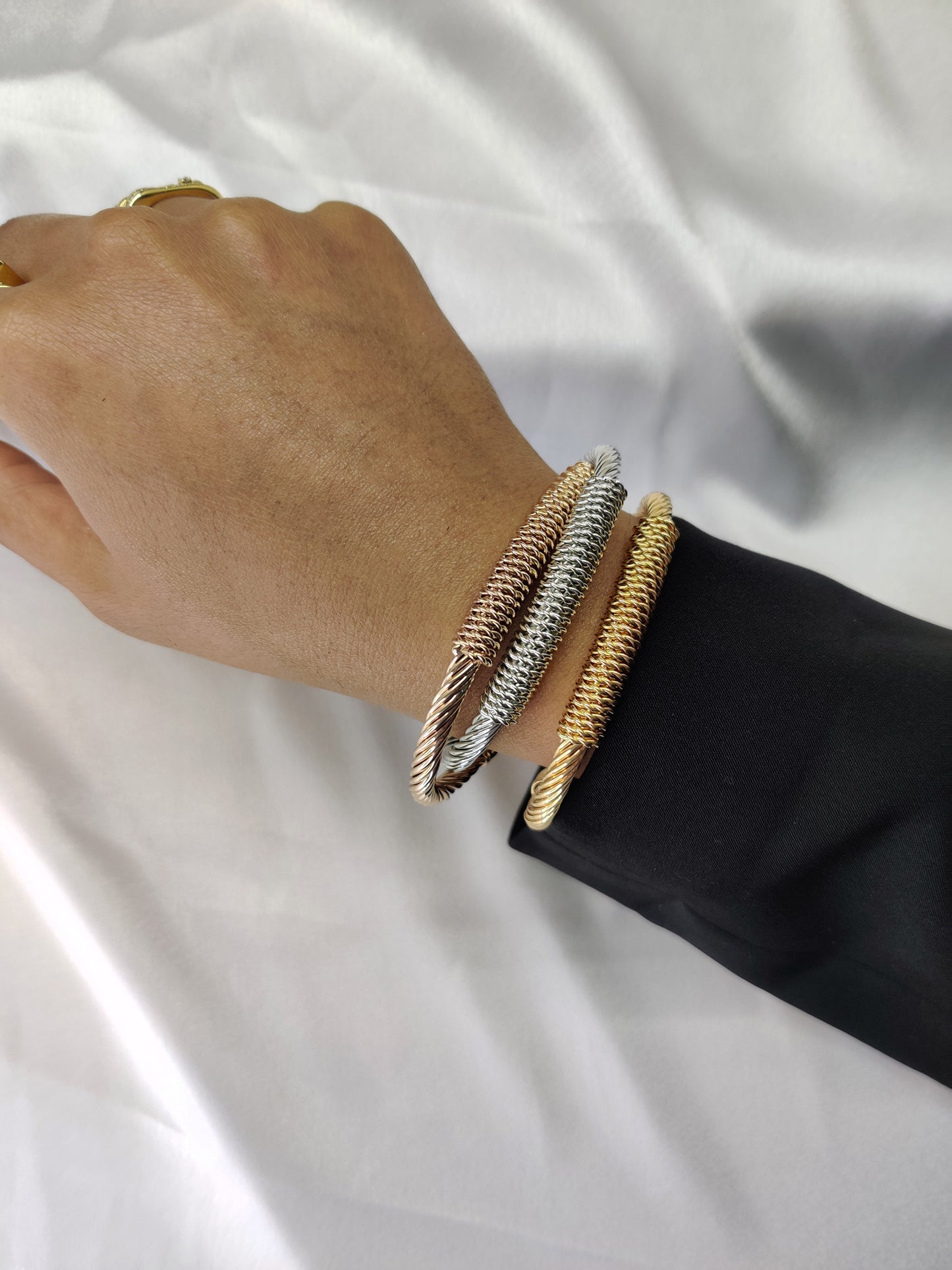 Interlacing Cuff Bracelet- Set of 3