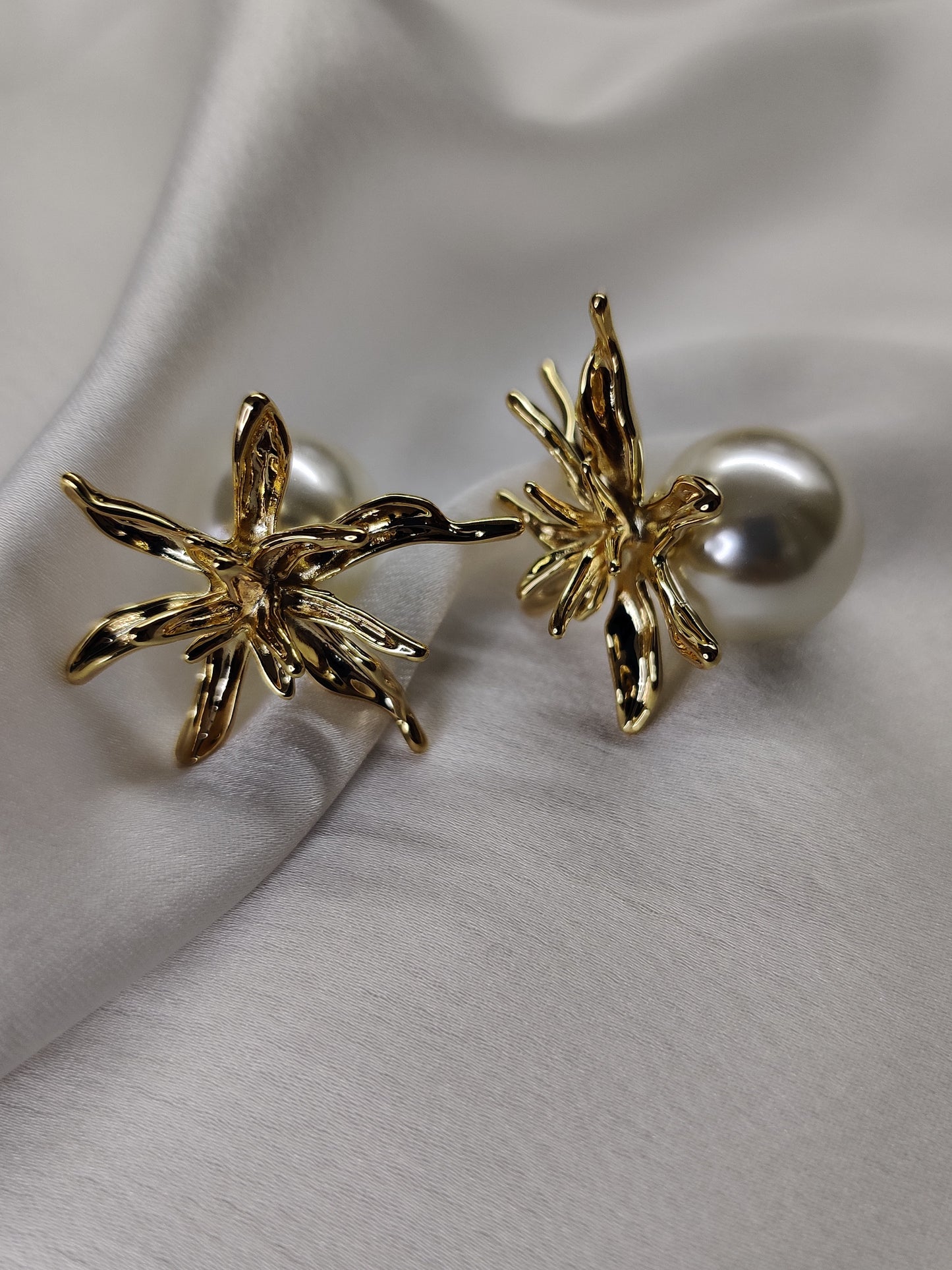 Coral-Pearl Studs