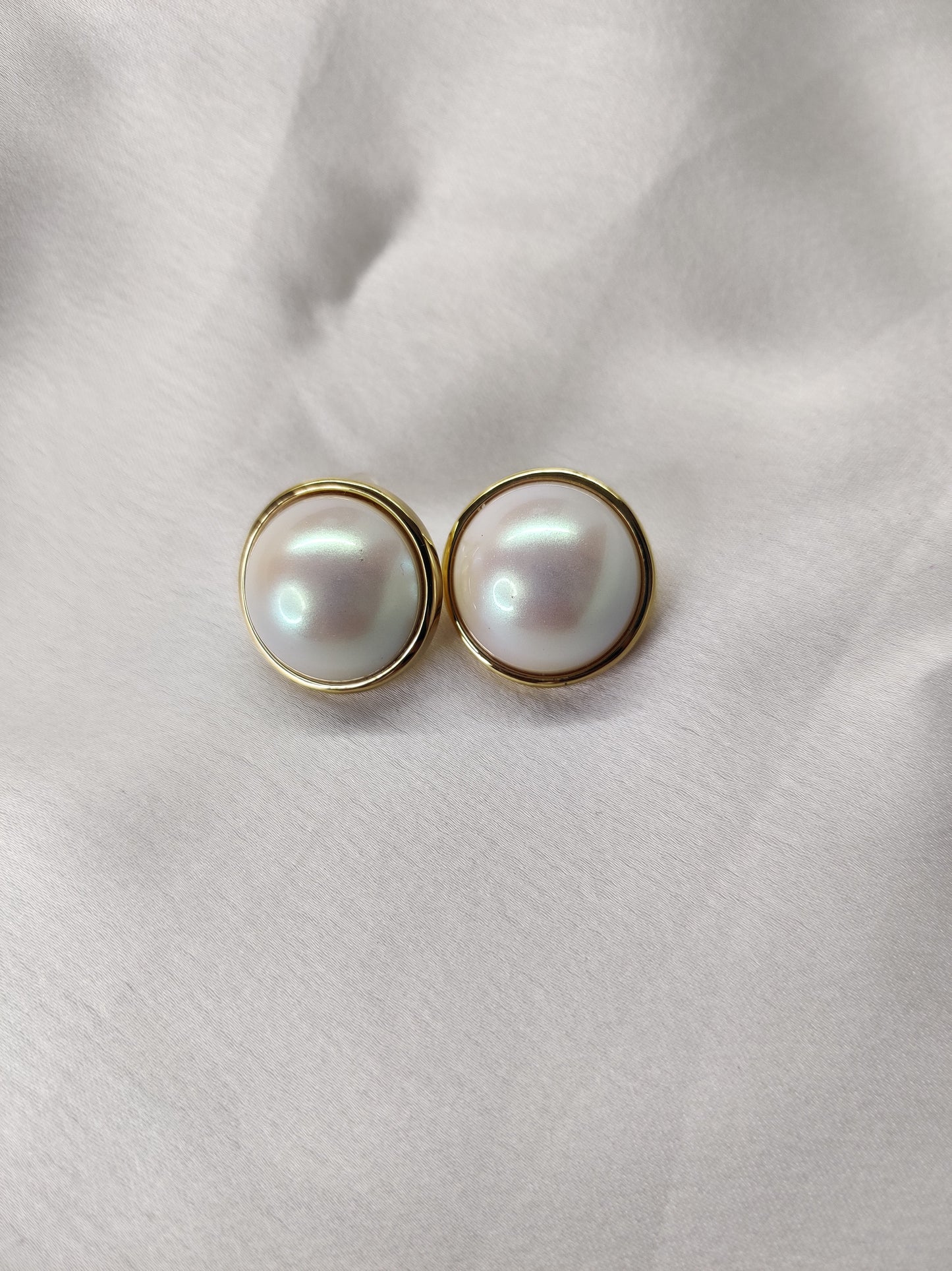 Sera Pearl Studs