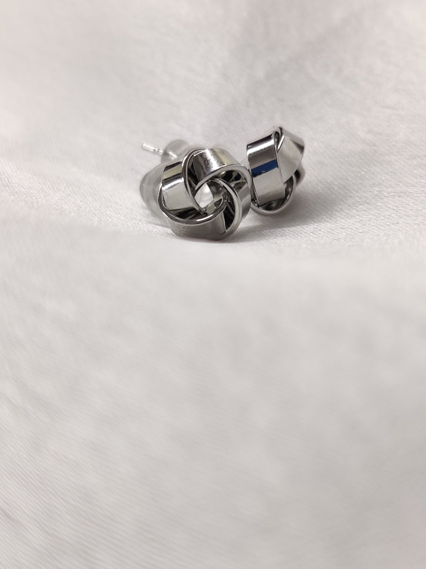 Knot Studs- Silver