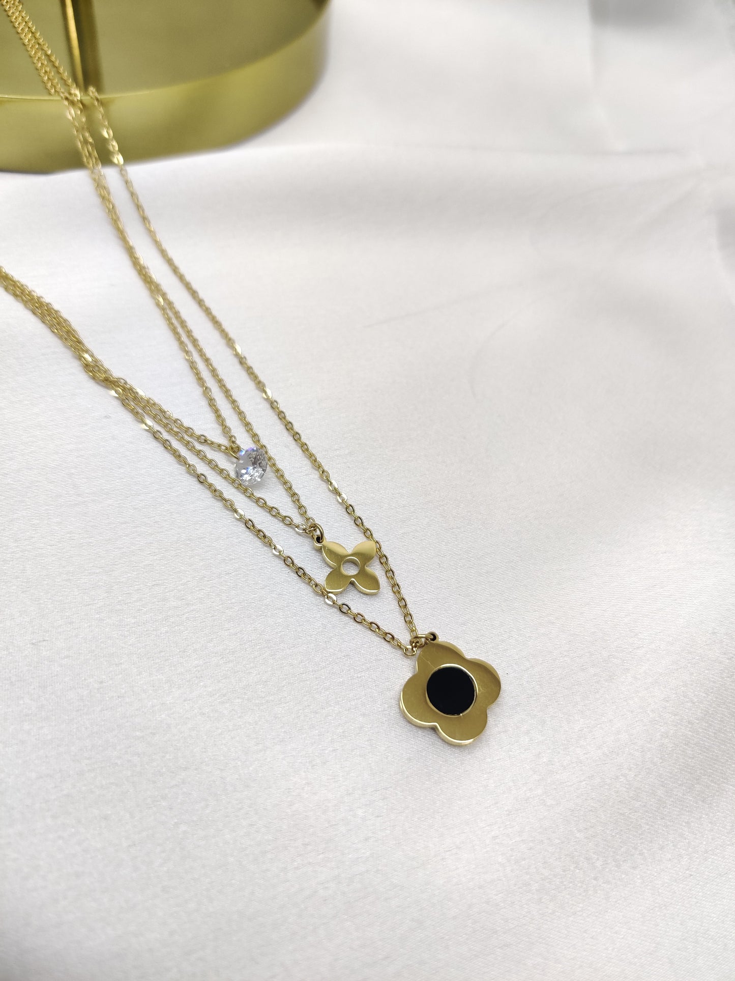 Clover Pendant Necklace