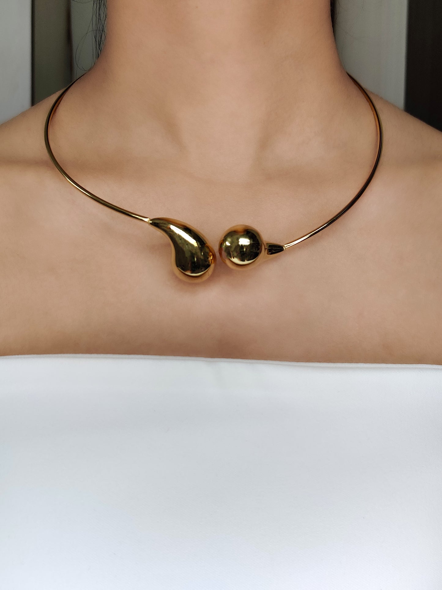 Olivia Choker Necklace
