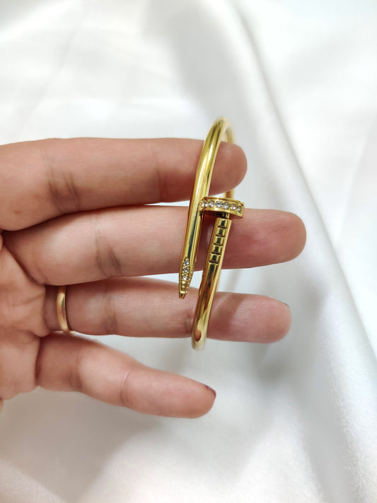 Nail Bracelet- Gold