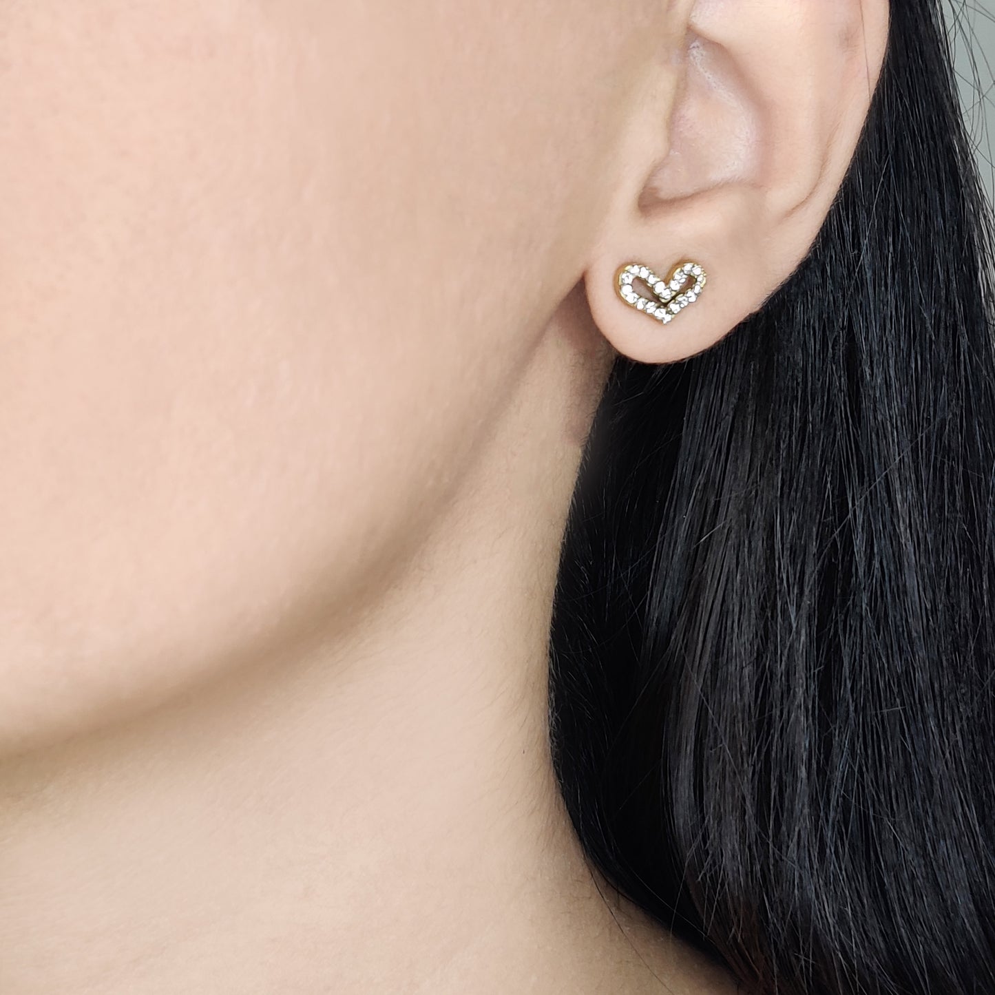Kit Earrings- White