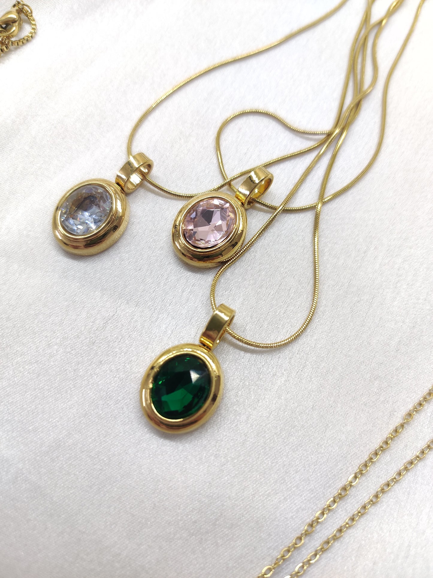 Sloane Necklace- white