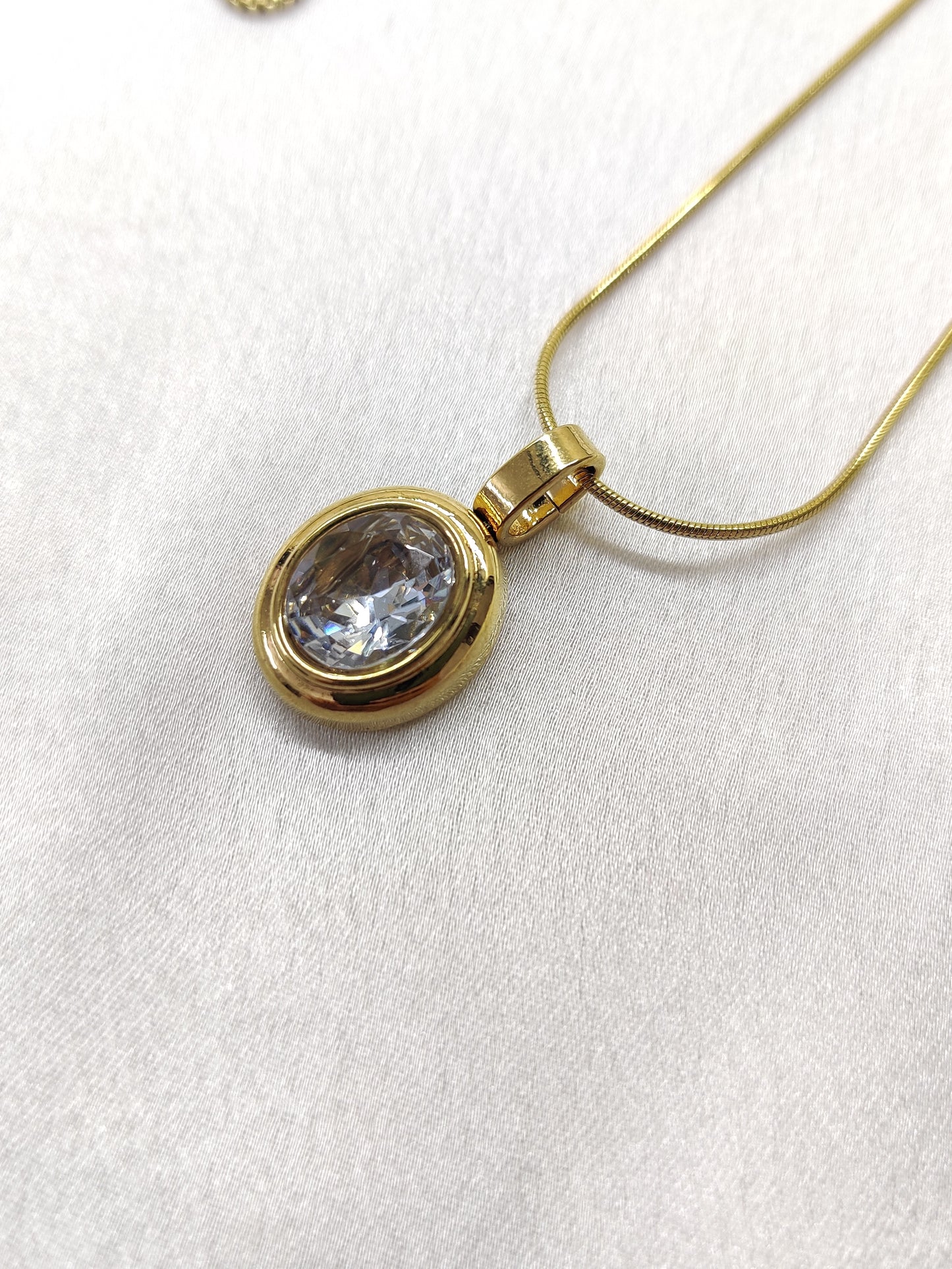 Sloane Necklace- white