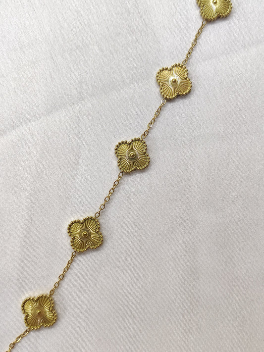 Clove Gold Bracelet