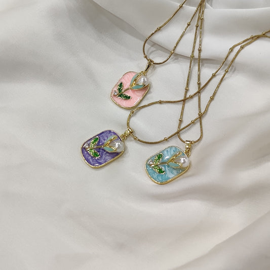 Maira Pearl Necklace