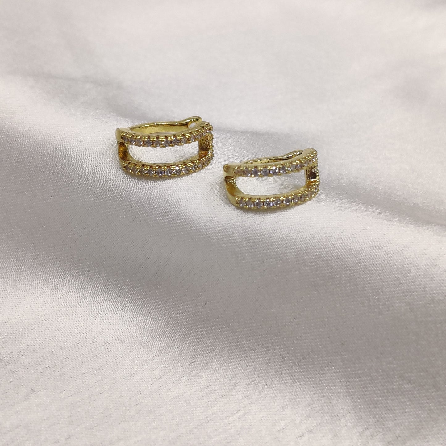 Ara Cuff Earrings