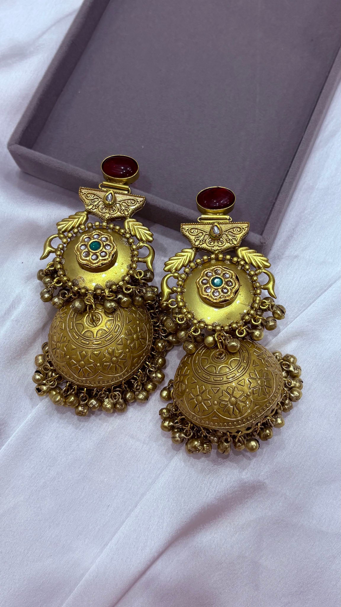 Anandira Jhumka