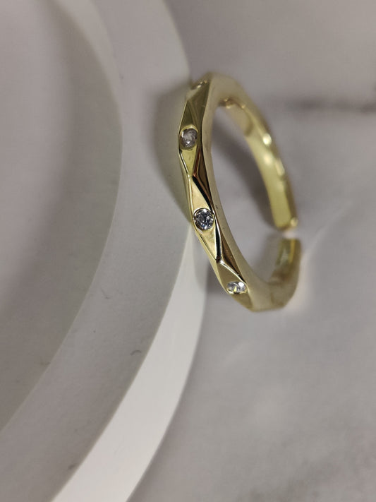 Angular Ring