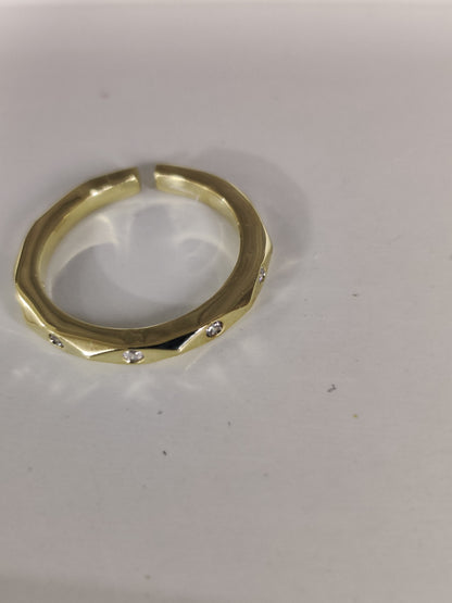 Angular Ring