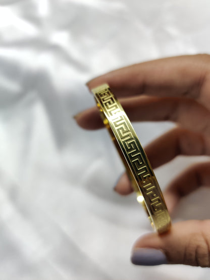 Pattern Bracelet-Gold