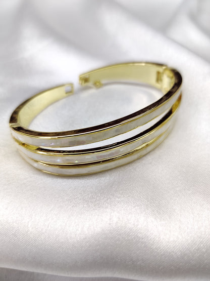 Shell Bracelet