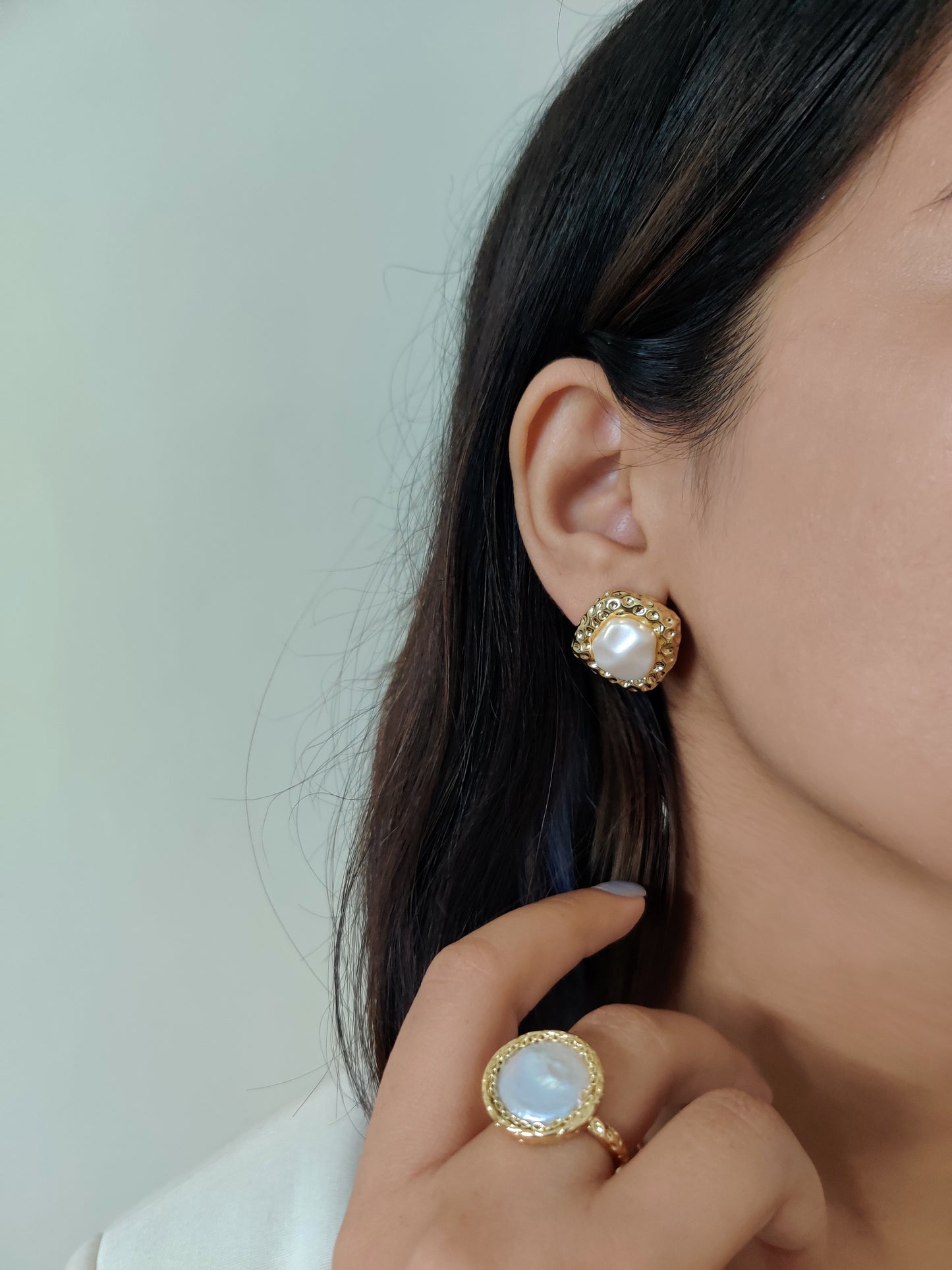 Pearl Hammered Studs