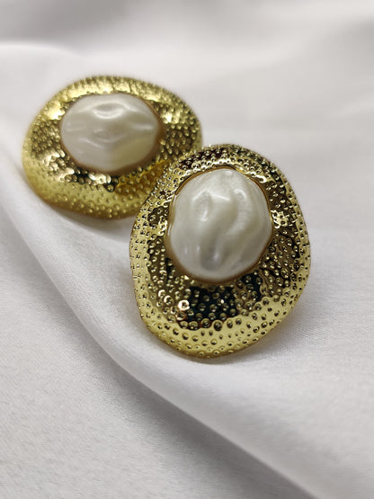 Pearl Stippling Studs