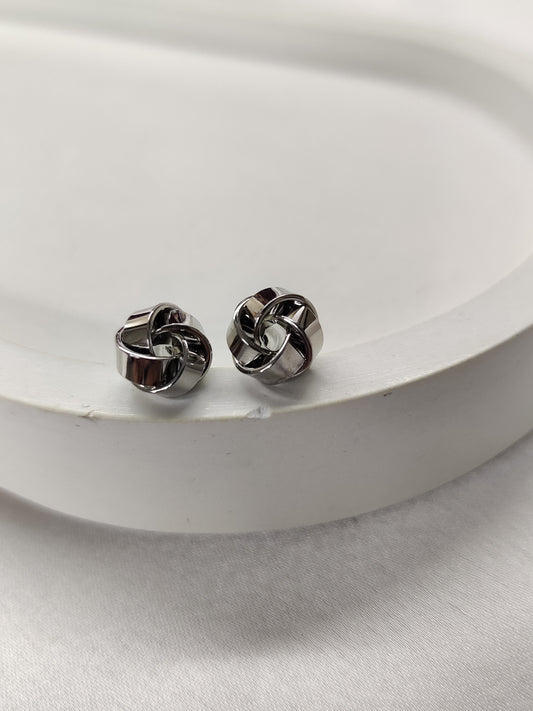 Knot Studs- Silver