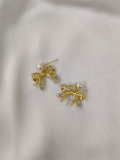 Bow-Pearl Earrings