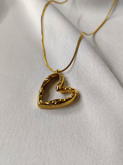 Ada Heart Necklace