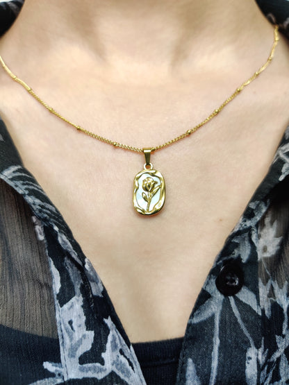 Si Rose Necklace