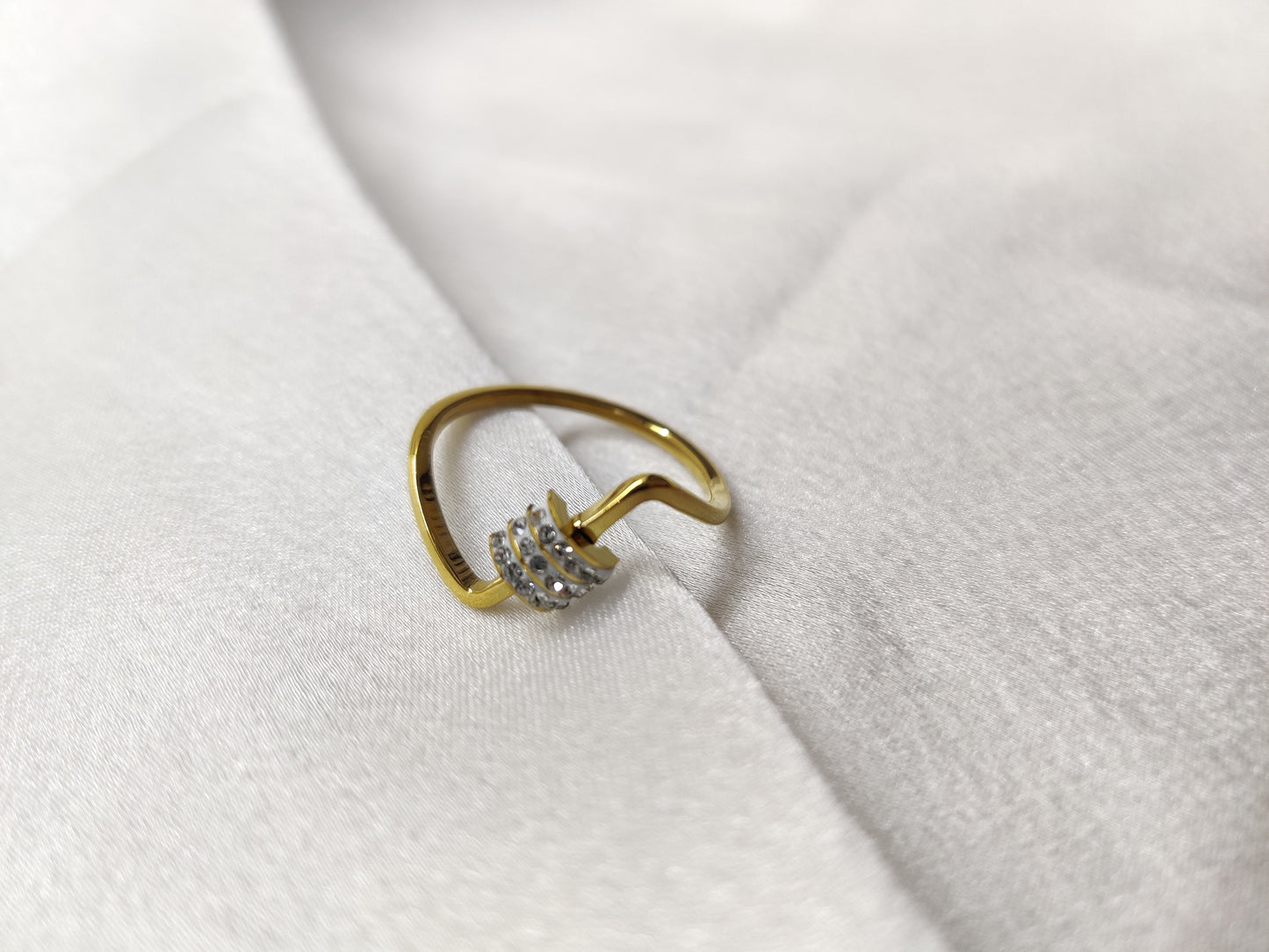 Mae Ring