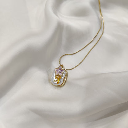 Sara Pearl Necklace
