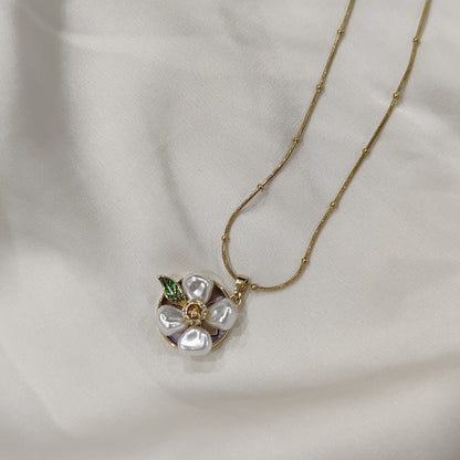Flower Pearl Necklace