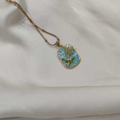Maira Pearl Necklace