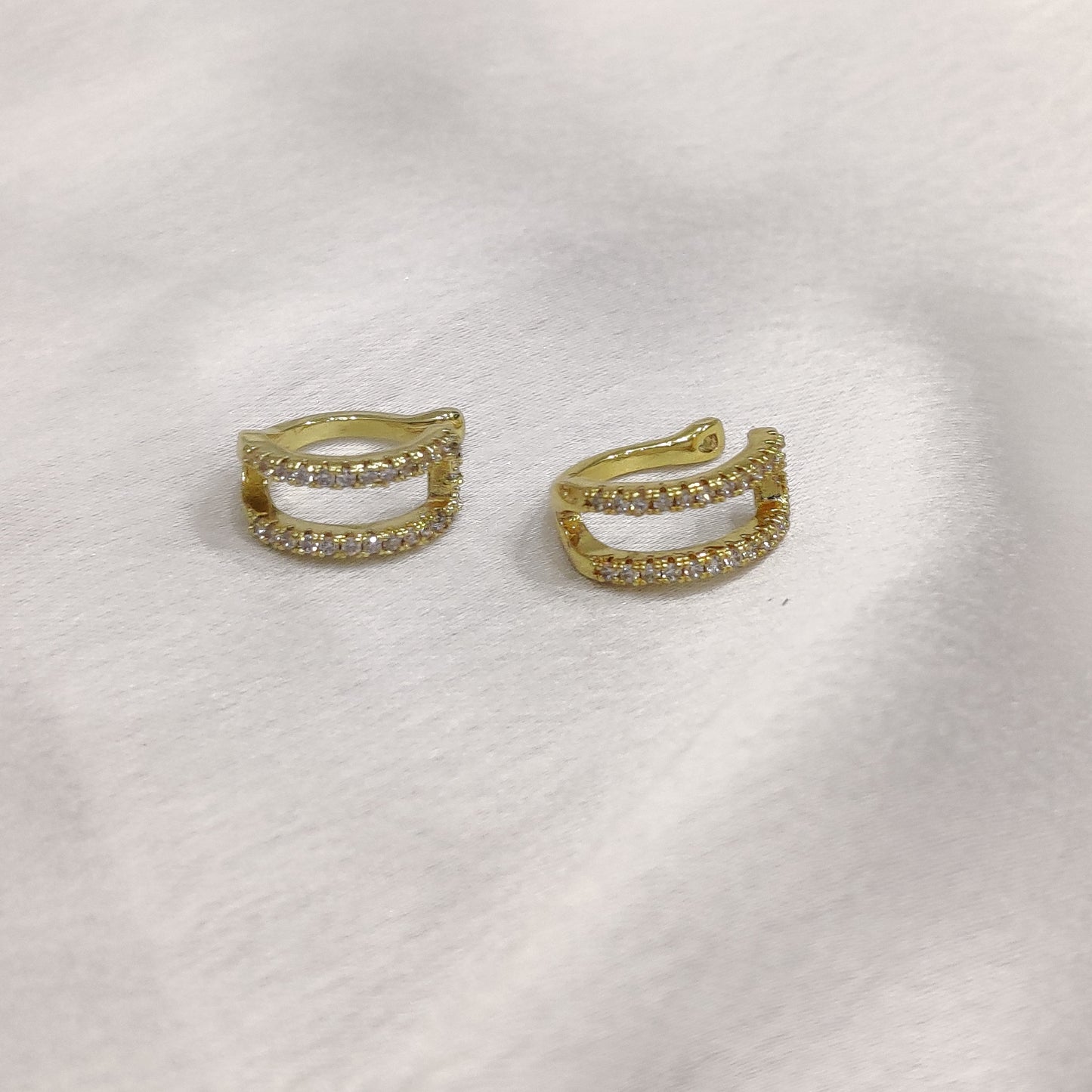 Ara Cuff Earrings