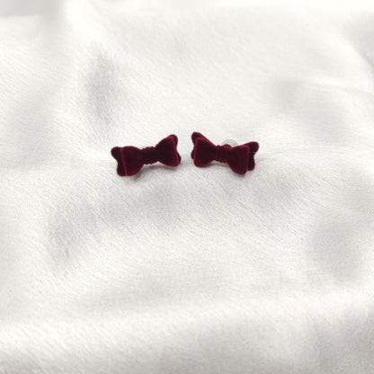 Velvet Bow Studds