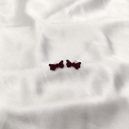 Velvet Bow Studds